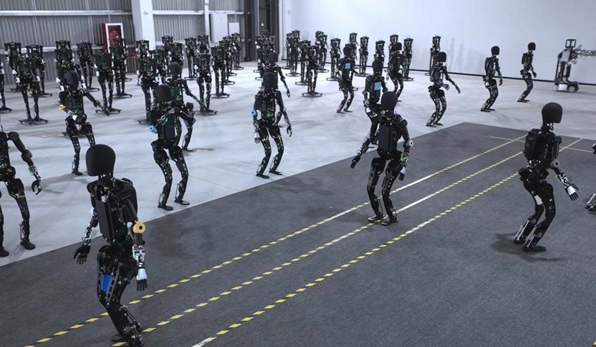 Agibot демонстрирует на видео своих роботов массового производства