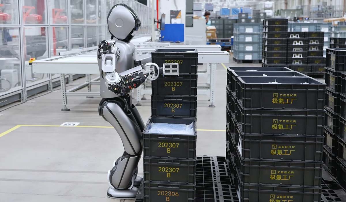 Китайская робототехническая компания UBTech намерена совершить революцию в производстве Foxconn, поставщика Apple