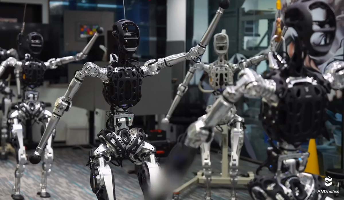 PNDbotics представила человекоподобного робота Адама с естественной пластикой
