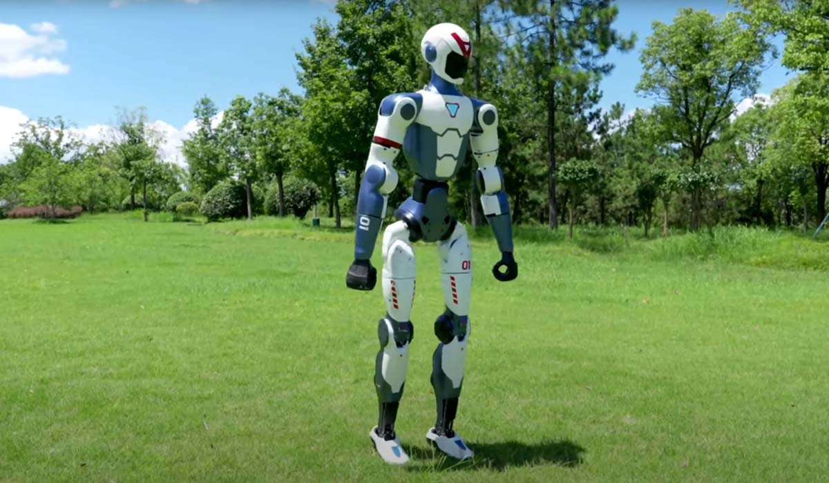 Unitree R1 robot