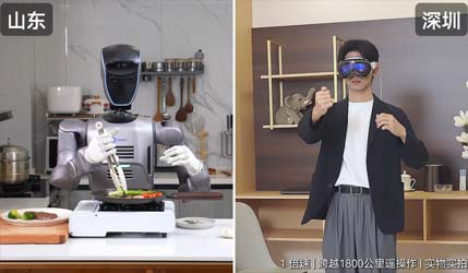 Китайський гуманоїд DOBOT Atom приготував стейк на відстані 1800 км за допомогою VR